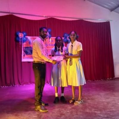 310756700 5888511351168259 2902815060395670439 N